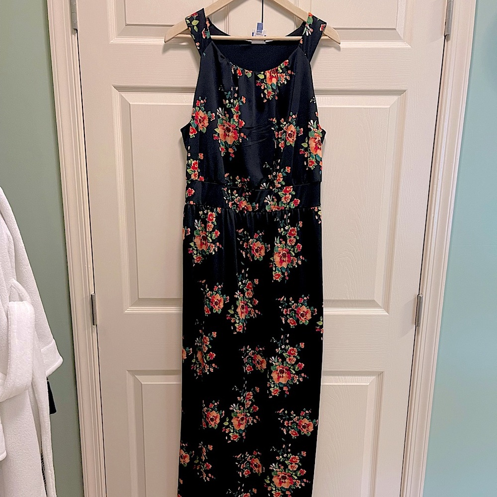 Gorgeous, satiny Meri Skye maxi dress, only worn once